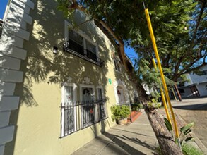 1109 Laguna in Los Angeles, CA - Building Photo - Building Photo