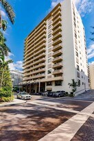 10185 Collins Ave in Bal Harbour, FL - Building Photo