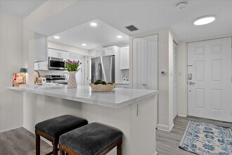 5301 NW 2nd Ave, Unit Ph-H in Boca Raton, FL - Building Photo - Building Photo