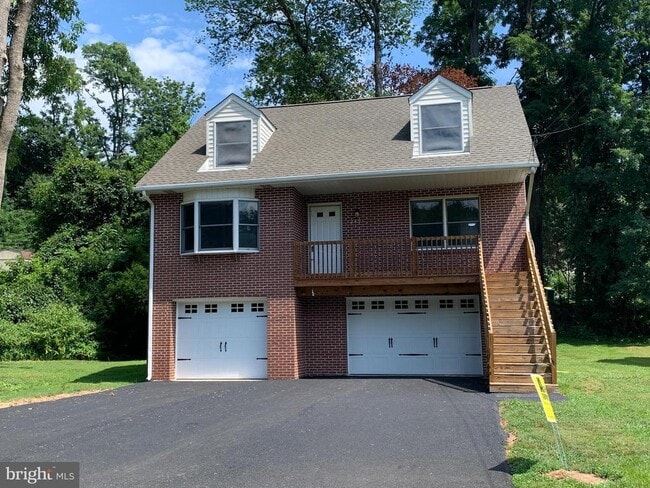 249 Periwinkle Ave in Langhorne, PA - Building Photo - Building Photo