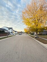 5182 Southern Ridge Ln SW in Rochester, MN - Building Photo - Building Photo