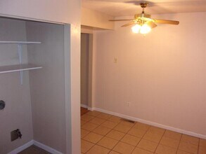 471 Brentwood Dr in Kent, OH - Building Photo - Building Photo