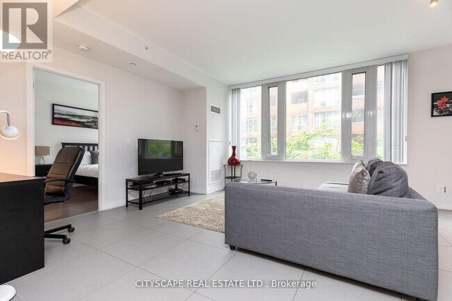 3 Market St. in Toronto, ON - Building Photo - Building Photo