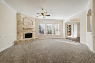 11242 Butterfly Bush in San Antonio, TX - Foto de edificio - Building Photo