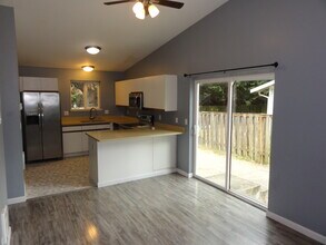 9707 11th Avenue Ct E in Tacoma, WA - Building Photo - Building Photo
