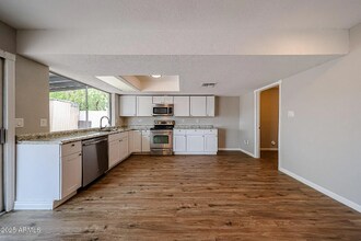 3016 W Libby St in Phoenix, AZ - Building Photo - Building Photo