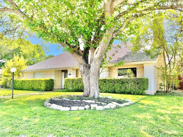 42 Merrie Cir in Richardson, TX - Building Photo