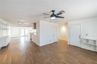 4312 San Angelo Ave in Las Vegas, NV - Building Photo - Building Photo