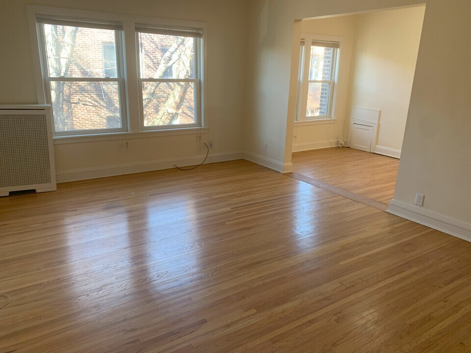2739 Girard Ave S in Minneapolis, MN - Building Photo