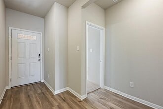 112 Short Toed Swoop in Cedar Creek, TX - Building Photo - Building Photo