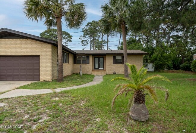 property at 105 Greenwood Dr