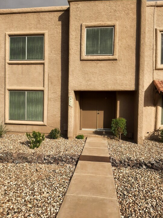 5907 N 83rd St in Scottsdale, AZ - Building Photo