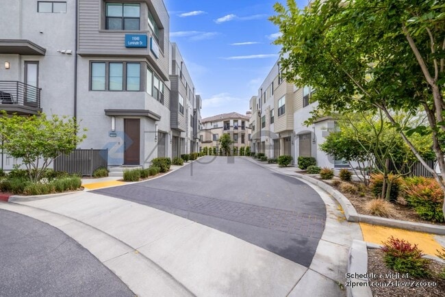 11048 Luminate Dr in Rancho Cucamonga, CA - Building Photo - Building Photo