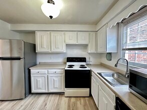 540 Granby Rd in South Hadley, MA - Building Photo - Building Photo