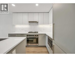 375 Clayton St in Coquitlam, BC - Building Photo - Building Photo