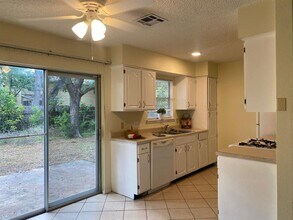 12302 Double Tree Ln in Austin, TX - Building Photo - Building Photo