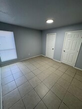 8034 Antoine Dr, Unit #202 in Houston, TX - Building Photo - Building Photo