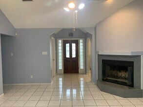 5523 Timber Trace St in San Antonio, TX - Building Photo - Building Photo