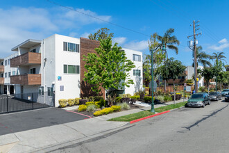 Rica Vista in Alameda, CA - Building Photo - Building Photo