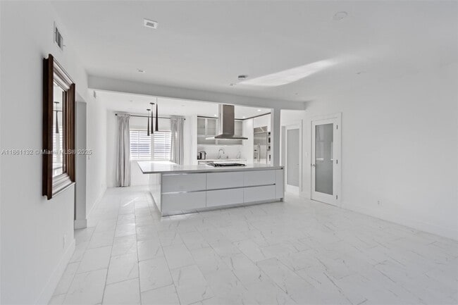 3909 Garden Ave in Miami, FL - Building Photo - Building Photo