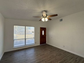 2934 Hatton St in San Antonio, TX - Building Photo - Building Photo