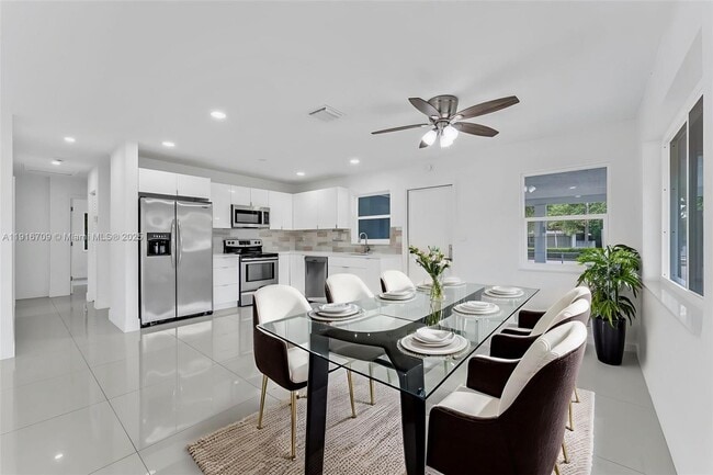 832 NW 28th St in Wilton Manors, FL - Building Photo - Building Photo