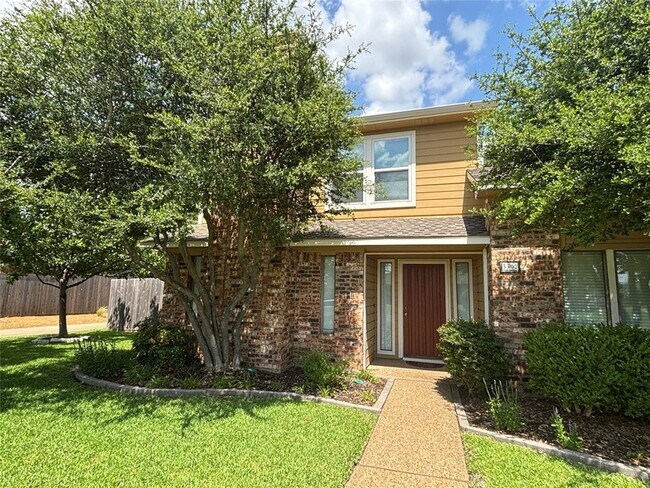 3302 Wells Dr in Plano, TX - Building Photo - Building Photo