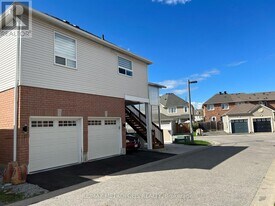 381 Country Glen Rd in Markham, ON - Building Photo