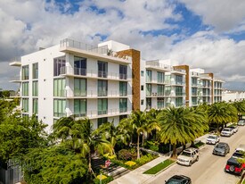 AquaMar Las Olas in Fort Lauderdale, FL - Building Photo
