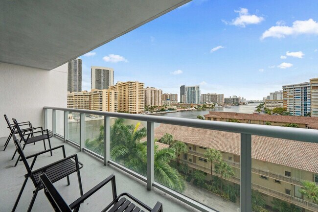2602 E Hallandale Beach Blvd, Unit SI ID1375237P in Hallandale Beach, FL - Building Photo - Building Photo