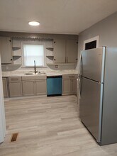 1432 Platt Springs Rd in West Columbia, SC - Building Photo - Building Photo