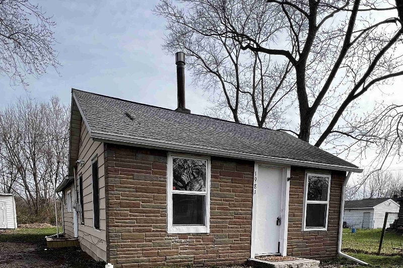 1981 Hatch Ave in Benton Harbor, MI - Building Photo