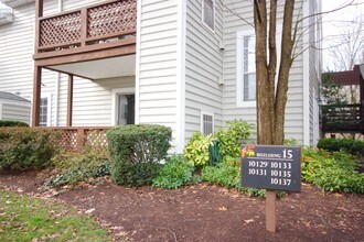 10129 Oakton Terrace Rd, Unit 10129 in Oakton, VA - Building Photo - Building Photo