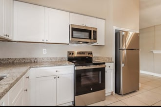12783 Pineway Dr in Largo, FL - Building Photo - Building Photo
