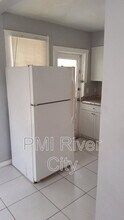 2057 Brackland St in Jacksonville, FL - Building Photo - Building Photo
