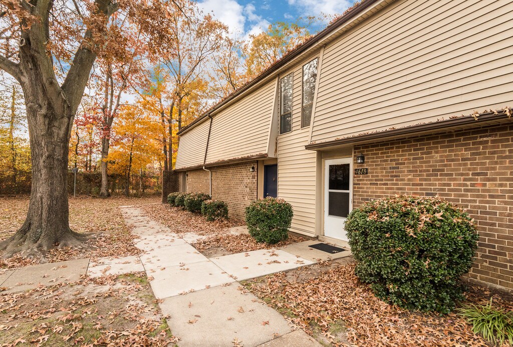 Townhouses of White Oak Apartments in Richmond, VA