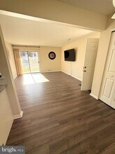 64 Dover Ct in Washington Township, NJ - Building Photo - Building Photo