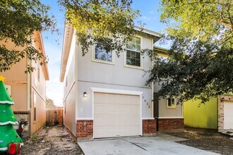 4935 S Cancun in Houston, TX - Building Photo - Building Photo