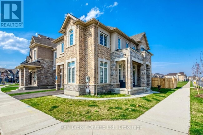 3131 Goodyear Rd in Burlington, ON - Building Photo - Building Photo
