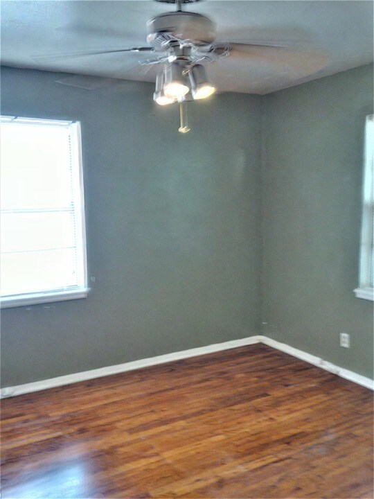 803 Eleanor Ave-Unit -803-A in San Antonio, TX - Building Photo