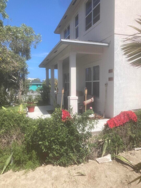 716 15th St in West Palm Beach, FL - Building Photo