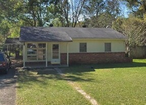 1209 Skipper Dr in Mobile, AL - Building Photo