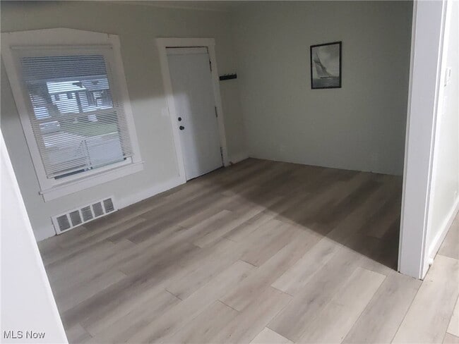 12335 Forest Grove Ave in Cleveland, OH - Building Photo - Building Photo