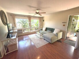15 Kulanihakoi St in Kihei, HI - Building Photo