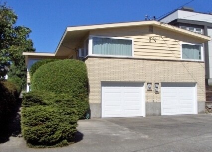 1726 NW 63rd St in Seattle, WA - Building Photo