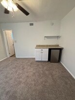 2014 Pineway Dr in Orlando, FL - Building Photo