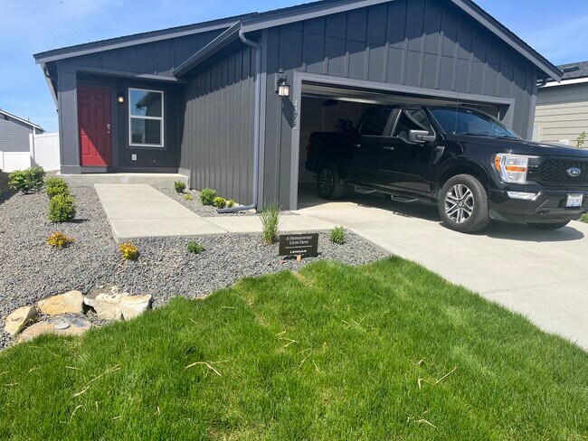 property at 4422 Vel Vw Ct
