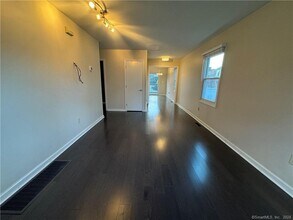 41 Nash Pl in Norwalk, CT - Building Photo - Building Photo