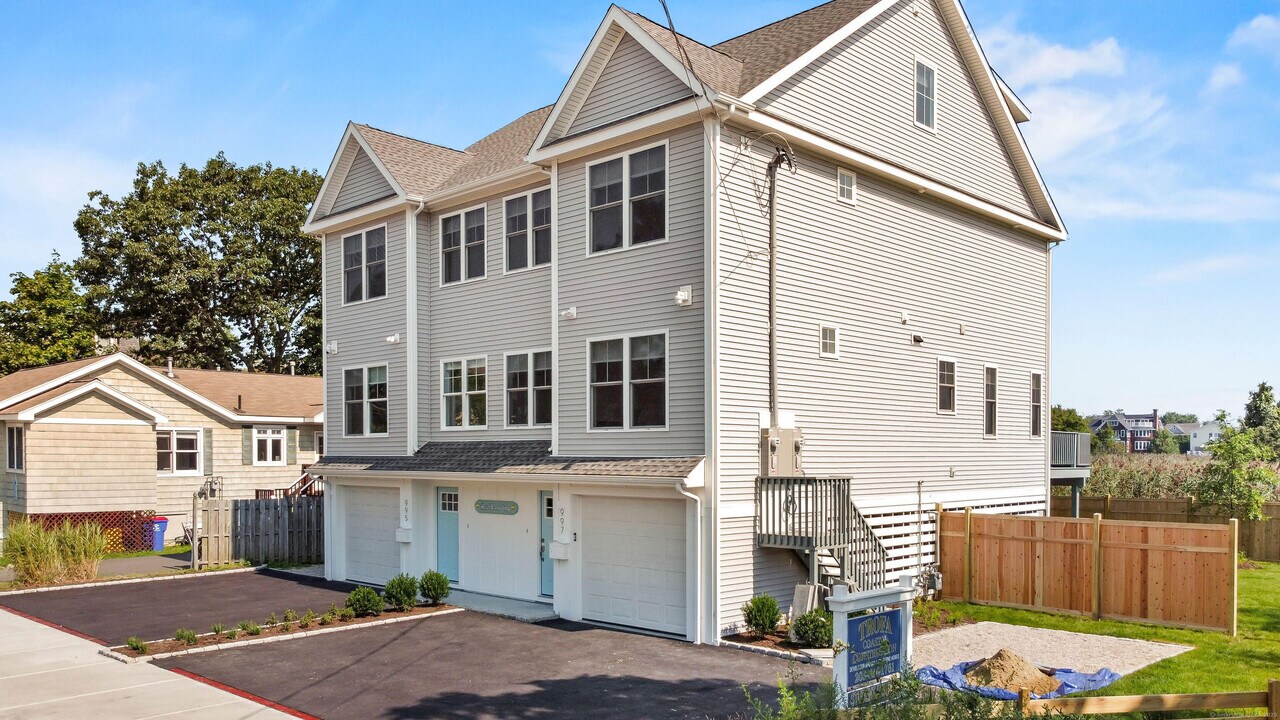 997 Reef Rd in Fairfield, CT - Building Photo