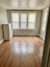 24 Eastern Pkwy in Jersey City, NJ - Building Photo - Building Photo